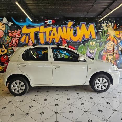 TOYOTA Etios Hatch 1.3 16V 4P FLEX X, Foto 7