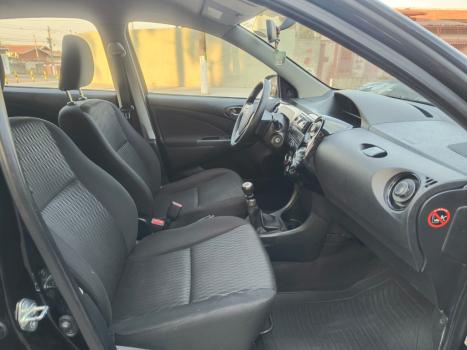 TOYOTA Etios Hatch 1.3 16V 4P FLEX X, Foto 5