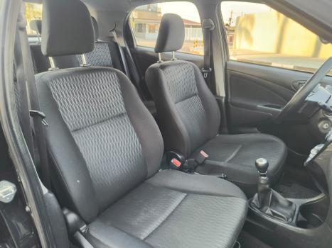 TOYOTA Etios Hatch 1.3 16V 4P FLEX X, Foto 6