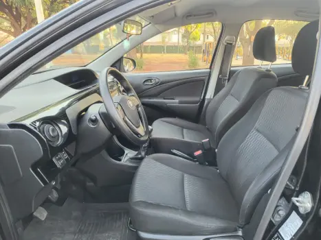 TOYOTA Etios Hatch 1.3 16V 4P FLEX X, Foto 7