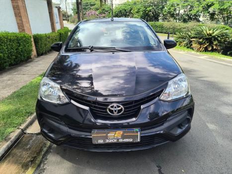 TOYOTA Etios Hatch 1.3 16V 4P FLEX X, Foto 2