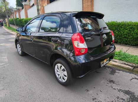 TOYOTA Etios Hatch 1.3 16V 4P FLEX X, Foto 5