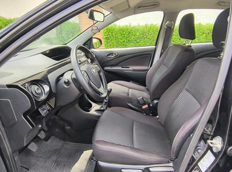 TOYOTA Etios Hatch 1.3 16V 4P FLEX X, Foto 6