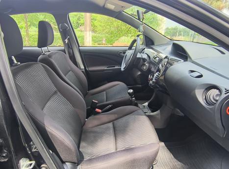 TOYOTA Etios Hatch 1.3 16V 4P FLEX X, Foto 13