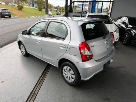 TOYOTA Etios Hatch 1.5 16V 4P FLEX XS AUTOMTICO, Foto 6