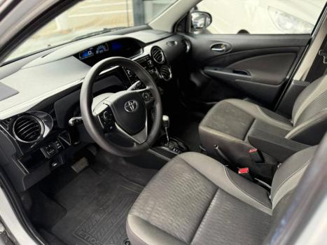 TOYOTA Etios Hatch 1.5 16V 4P FLEX XS AUTOMTICO, Foto 8