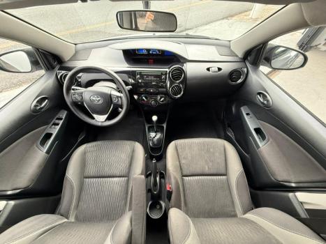TOYOTA Etios Hatch 1.5 16V 4P FLEX XS AUTOMTICO, Foto 9
