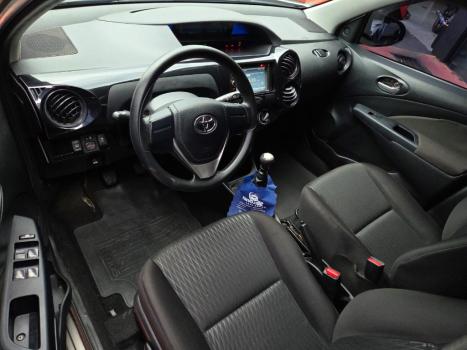 TOYOTA Etios Hatch 1.3 16V 4P FLEX, Foto 8