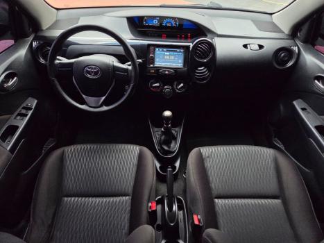 TOYOTA Etios Hatch 1.3 16V 4P FLEX, Foto 9