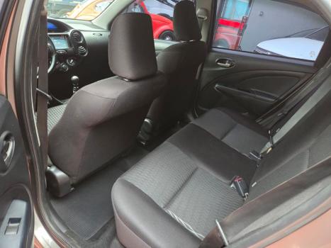 TOYOTA Etios Hatch 1.3 16V 4P FLEX, Foto 12