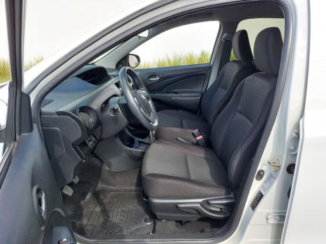 TOYOTA Etios Hatch 1.3 16V 4P FLEX X, Foto 5 TOYOTA Etios Hatch 1.3 16V 4P FLEX X, Foto 5