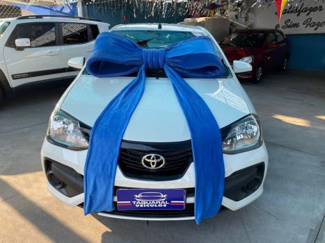 TOYOTA Etios Hatch 1.3 16V 4P FLEX X, Foto 2