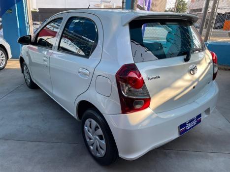 TOYOTA Etios Hatch 1.3 16V 4P FLEX X, Foto 4