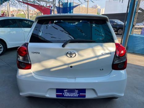 TOYOTA Etios Hatch 1.3 16V 4P FLEX X, Foto 5