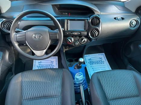 TOYOTA Etios Hatch 1.3 16V 4P FLEX X, Foto 8