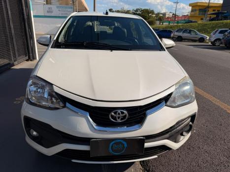 TOYOTA Etios Hatch 1.5 16V 4P FLEX PLATINUM AUTOMTICO, Foto 8