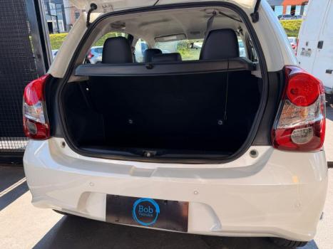 TOYOTA Etios Hatch 1.5 16V 4P FLEX PLATINUM AUTOMTICO, Foto 9