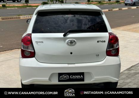 TOYOTA Etios Hatch 1.3 16V 4P FLEX X, Foto 6