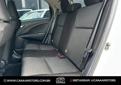 TOYOTA Etios Hatch 1.3 16V 4P FLEX X, Foto 9