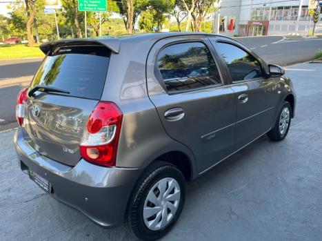 TOYOTA Etios Hatch 1.5 16V 4P FLEX XS AUTOM�TICO, Foto 6