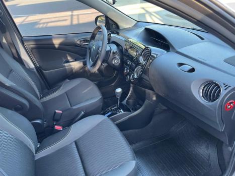 TOYOTA Etios Hatch 1.5 16V 4P FLEX XS AUTOM�TICO, Foto 8