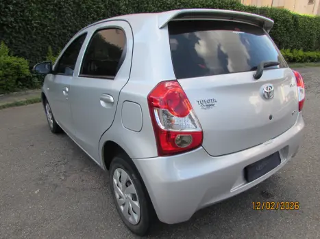 TOYOTA Etios Hatch 1.3 16V 4P FLEX X, Foto 7