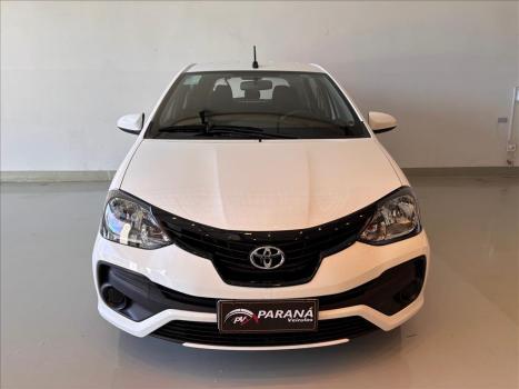 TOYOTA Etios Hatch 1.3 16V 4P FLEX X AUTOM�TICO, Foto 2