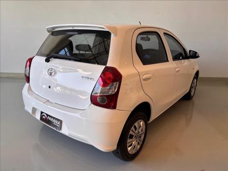 TOYOTA Etios Hatch 1.3 16V 4P FLEX X AUTOM�TICO, Foto 6