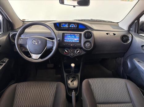 TOYOTA Etios Hatch 1.3 16V 4P FLEX X AUTOM�TICO, Foto 7