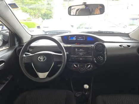 TOYOTA Etios Hatch 1.3 16V 4P FLEX X, Foto 10