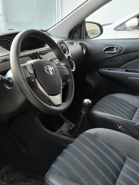 TOYOTA Etios Hatch 1.5 16V 4P FLEX XS, Foto 6