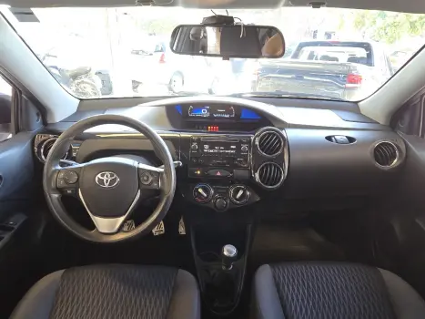 TOYOTA Etios Hatch 1.5 16V 4P FLEX X PLUS, Foto 6