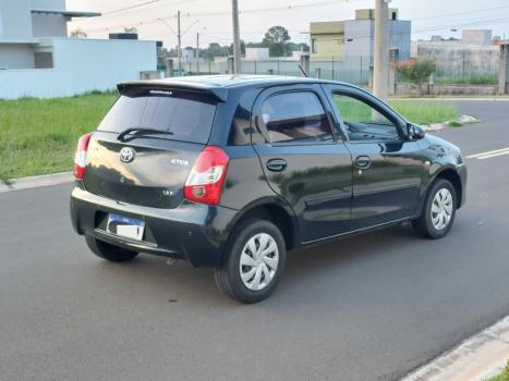 TOYOTA Etios Hatch 1.3 16V 4P FLEX X, Foto 4