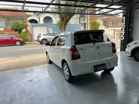 TOYOTA Etios Hatch 1.3 16V 4P FLEX X, Foto 7