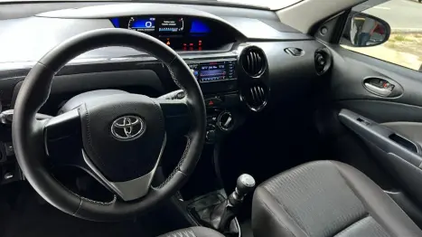 TOYOTA Etios Hatch 1.3 16V 4P FLEX X, Foto 10