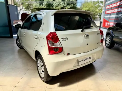 TOYOTA Etios Hatch 1.5 16V 4P FLEX XS, Foto 3