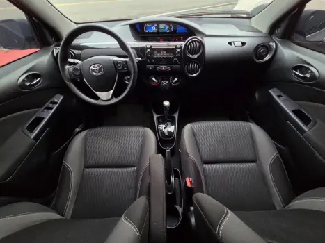 TOYOTA Etios Hatch 1.3 16V 4P FLEX X, Foto 8