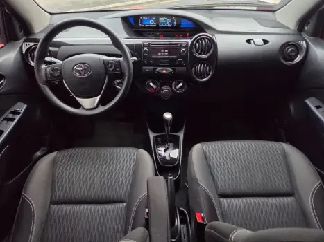 TOYOTA Etios Hatch 1.3 16V 4P FLEX X, Foto 9