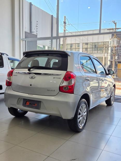 TOYOTA Etios Hatch 1.5 16V 4P FLEX XLS, Foto 4