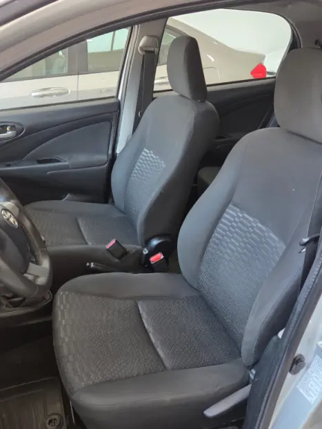 TOYOTA Etios Hatch 1.5 16V 4P FLEX XLS, Foto 7