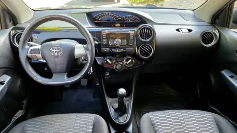 TOYOTA Etios Hatch 1.5 16V 4P FLEX XLS, Foto 9