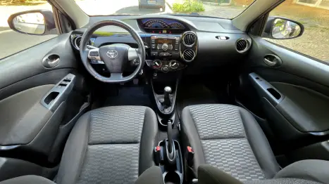 TOYOTA Etios Hatch 1.5 16V 4P FLEX XLS, Foto 10