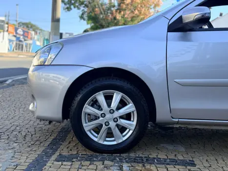 TOYOTA Etios Hatch 1.5 16V 4P FLEX XLS AUTOM�TICO, Foto 7
