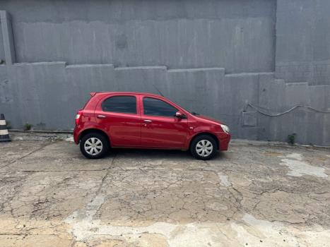 TOYOTA Etios Hatch 1.3 16V 4P FLEX X, Foto 2