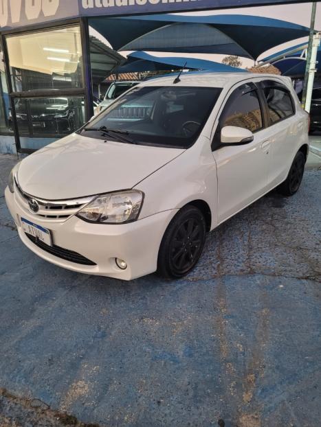 TOYOTA Etios Hatch 1.5 16V 4P FLEX XLS, Foto 3
