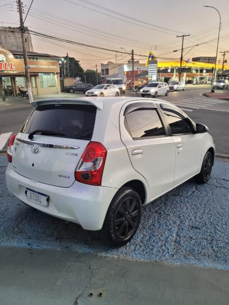 TOYOTA Etios Hatch 1.5 16V 4P FLEX XLS, Foto 4