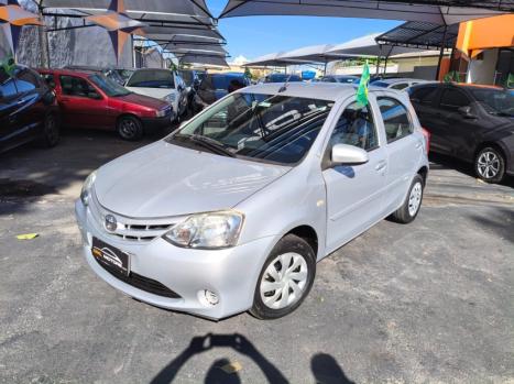 TOYOTA Etios Hatch 1.3 16V 4P FLEX X AUTOM�TICO, Foto 4