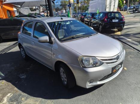 TOYOTA Etios Hatch 1.3 16V 4P FLEX X AUTOM�TICO, Foto 6