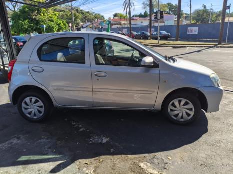 TOYOTA Etios Hatch 1.3 16V 4P FLEX X AUTOM�TICO, Foto 7