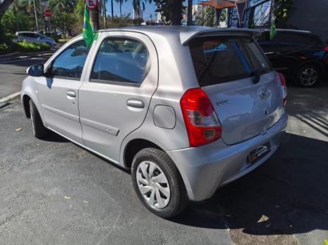 TOYOTA Etios Hatch 1.3 16V 4P FLEX X AUTOM�TICO, Foto 11